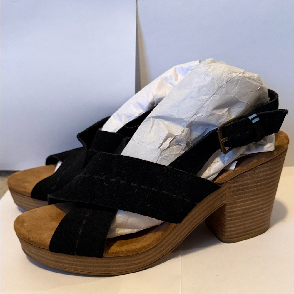 Tom’s Black Suede Women's Sandals